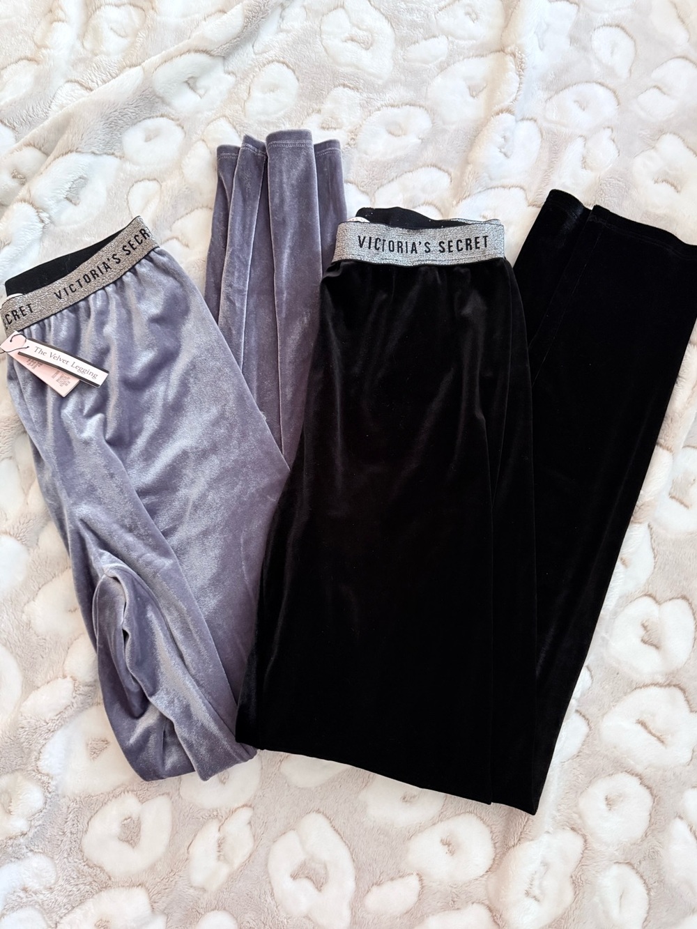 Victoria's Secret Velvet Leggings - Silver Gray & Black Sz XS D16